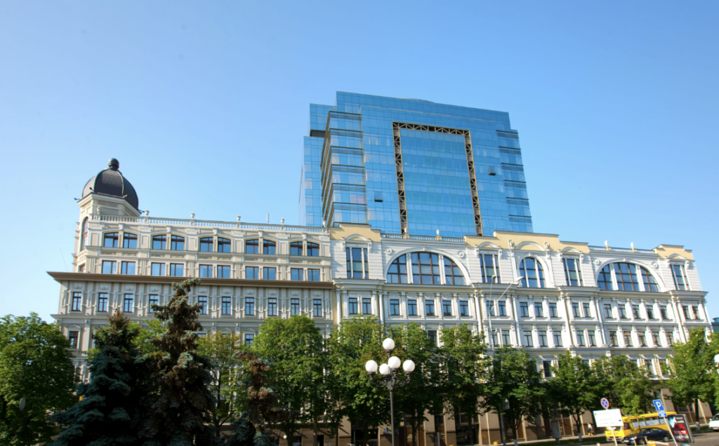 клининг бц леонардо киев 